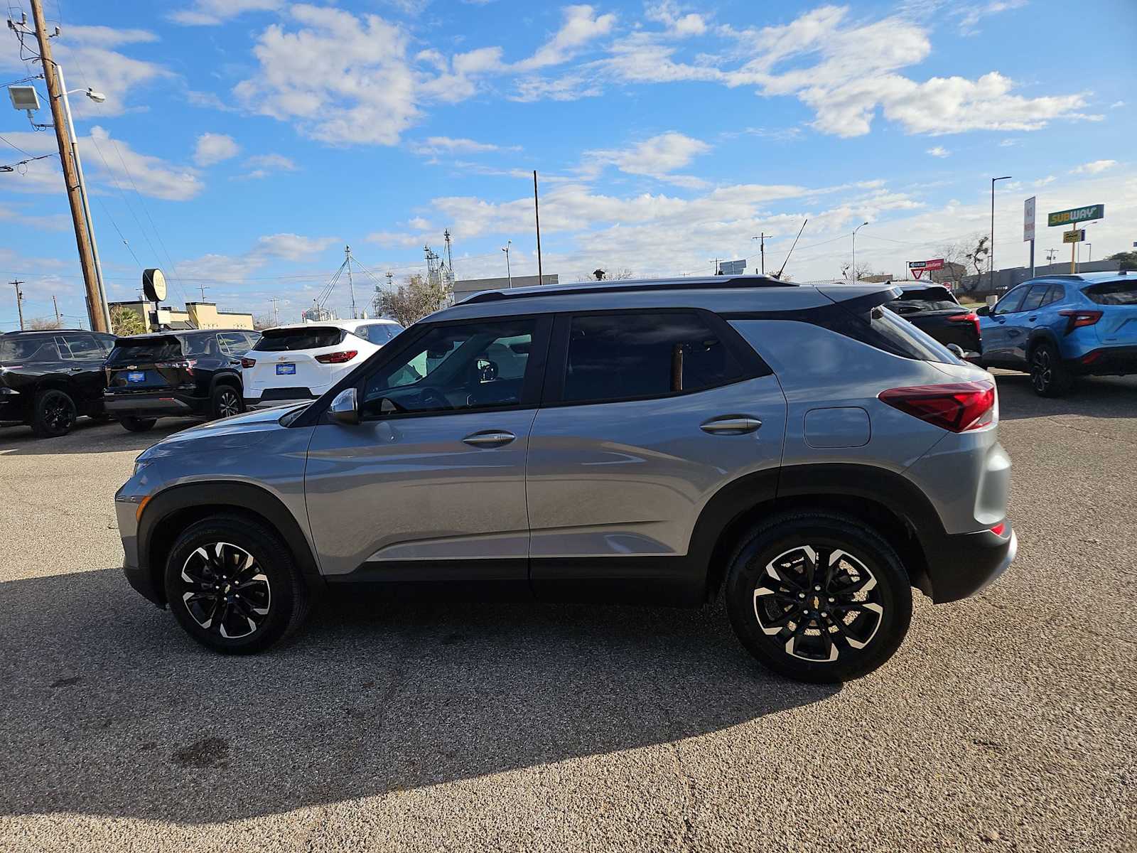 Thumbnail: 2023 Chevrolet TrailBlazer - 5