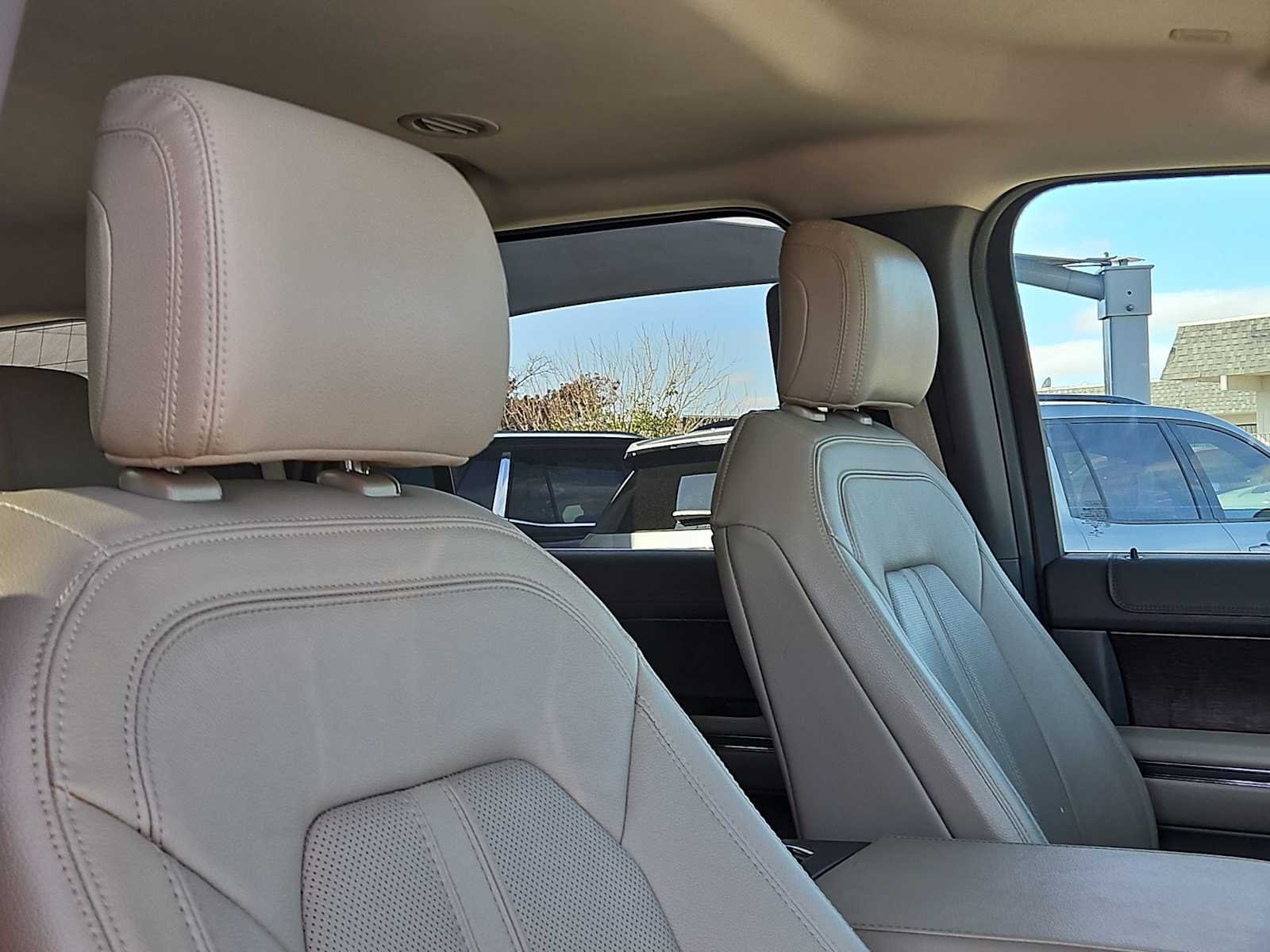 Thumbnail: 2018 Ford Expedition - 17