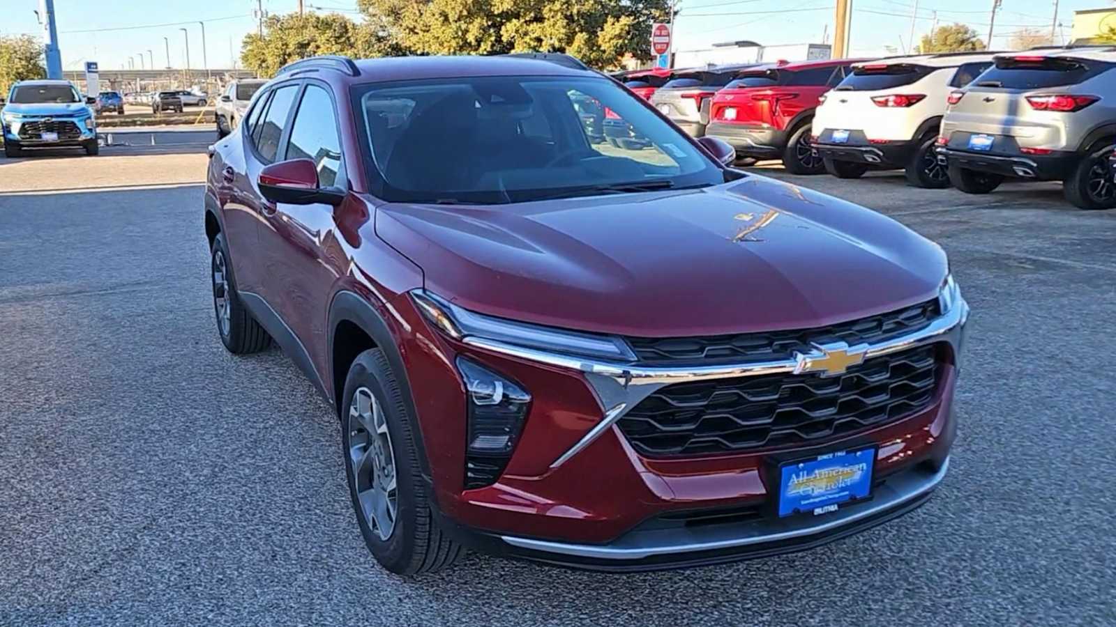 Thumbnail: 2025 Chevrolet Trax - 2