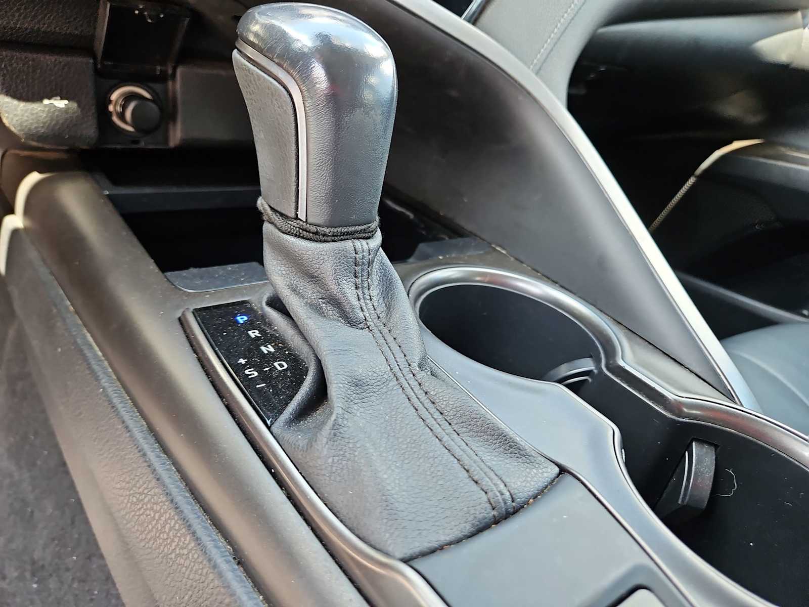 Thumbnail: 2021 Toyota Camry - 17