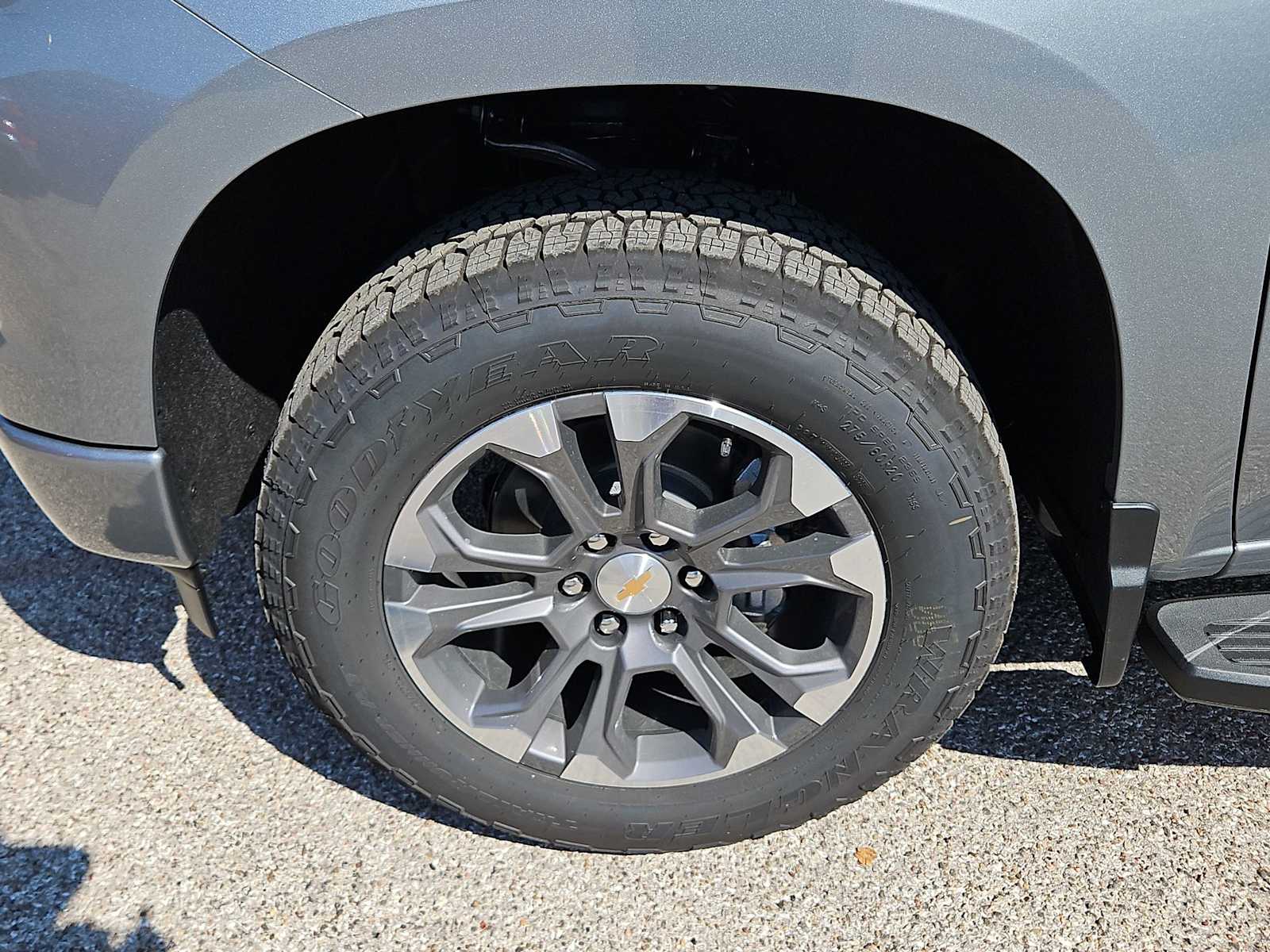 Thumbnail: 2026 Chevrolet Silverado 1500 - 13