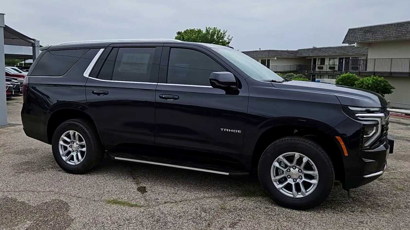 Thumbnail: 2025 Chevrolet Tahoe - 9