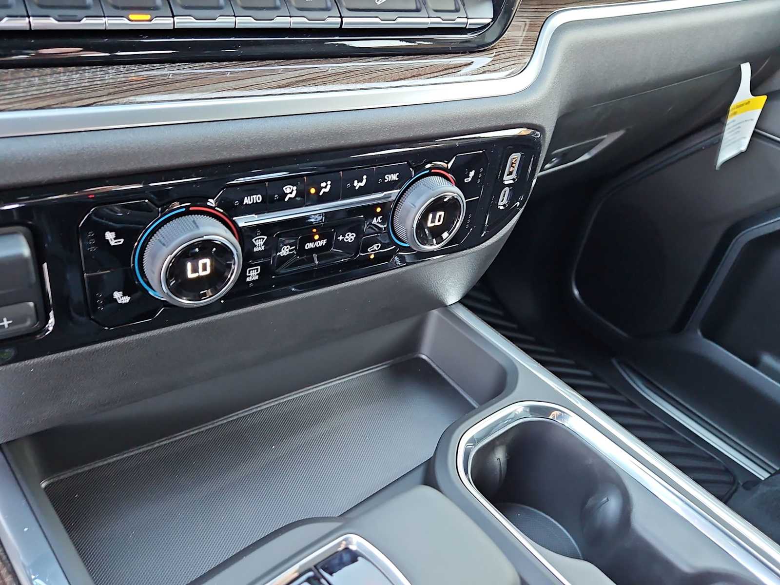 Thumbnail: 2025 Chevrolet Silverado 1500 - 27