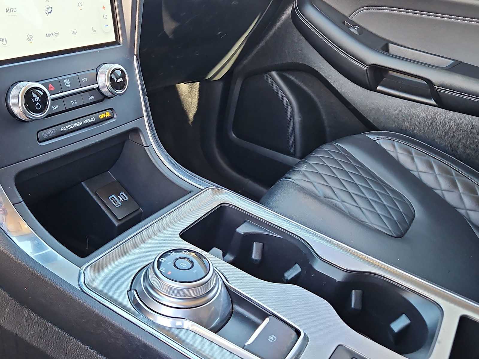 Thumbnail: 2023 Ford Edge - 20