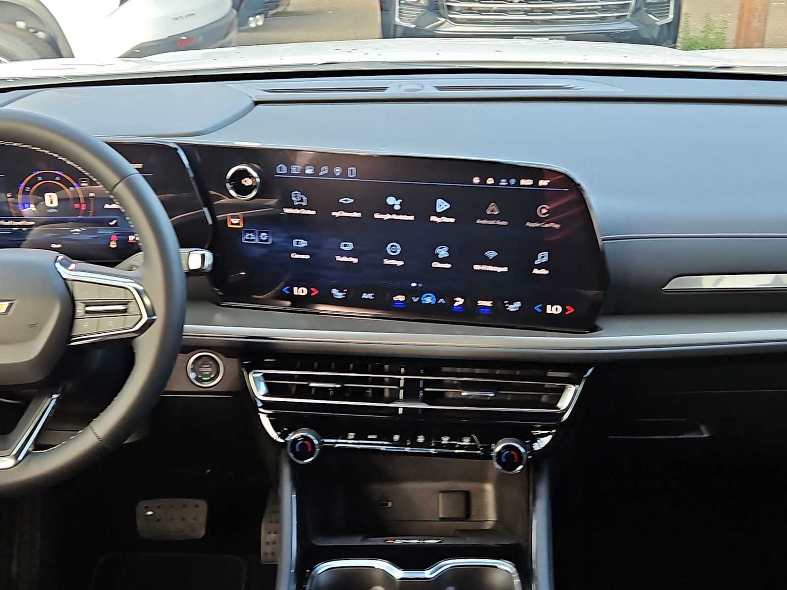 Thumbnail: 2026 Chevrolet Traverse - 14