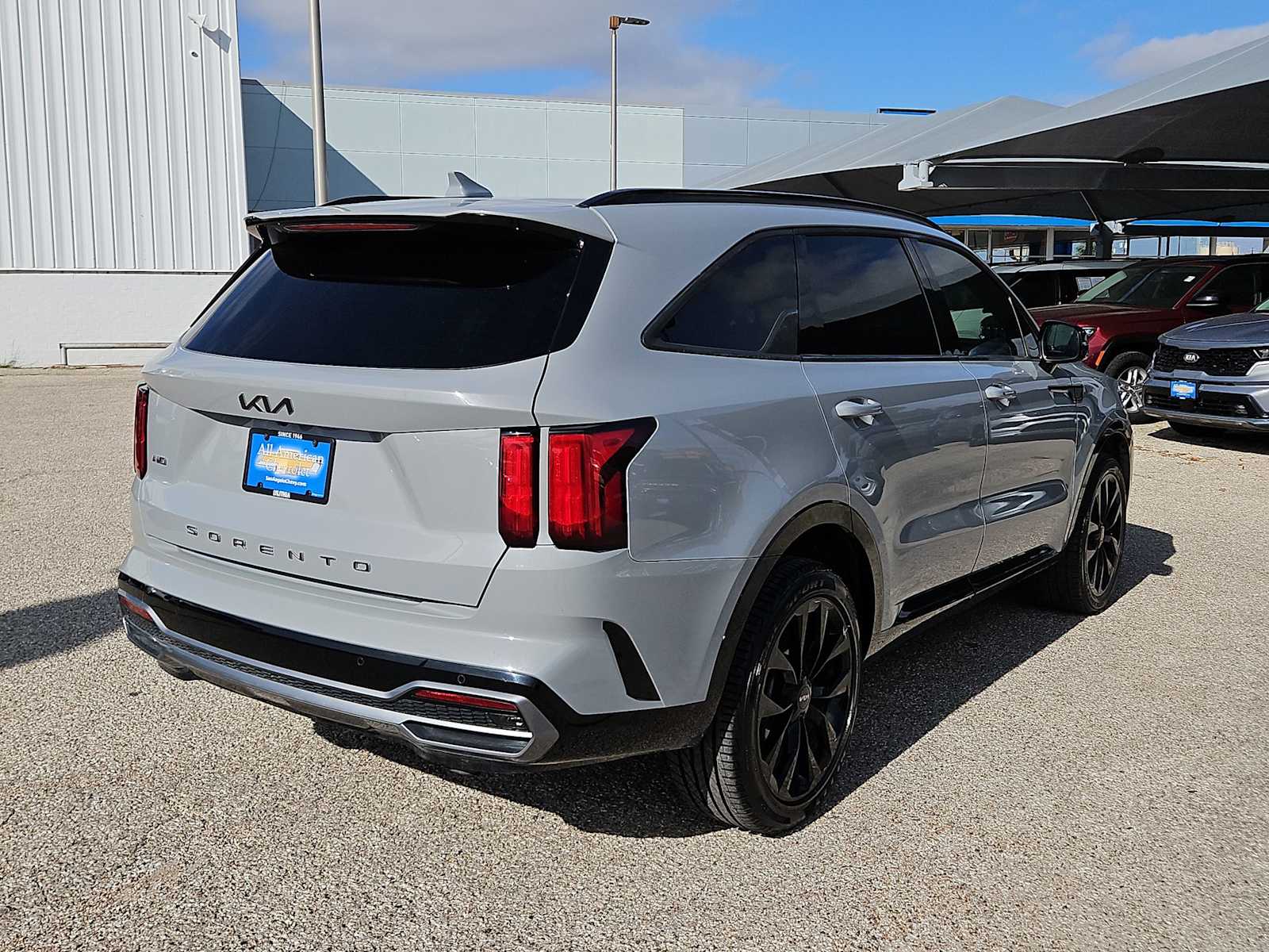 Thumbnail: 2022 Kia Sorento - 8