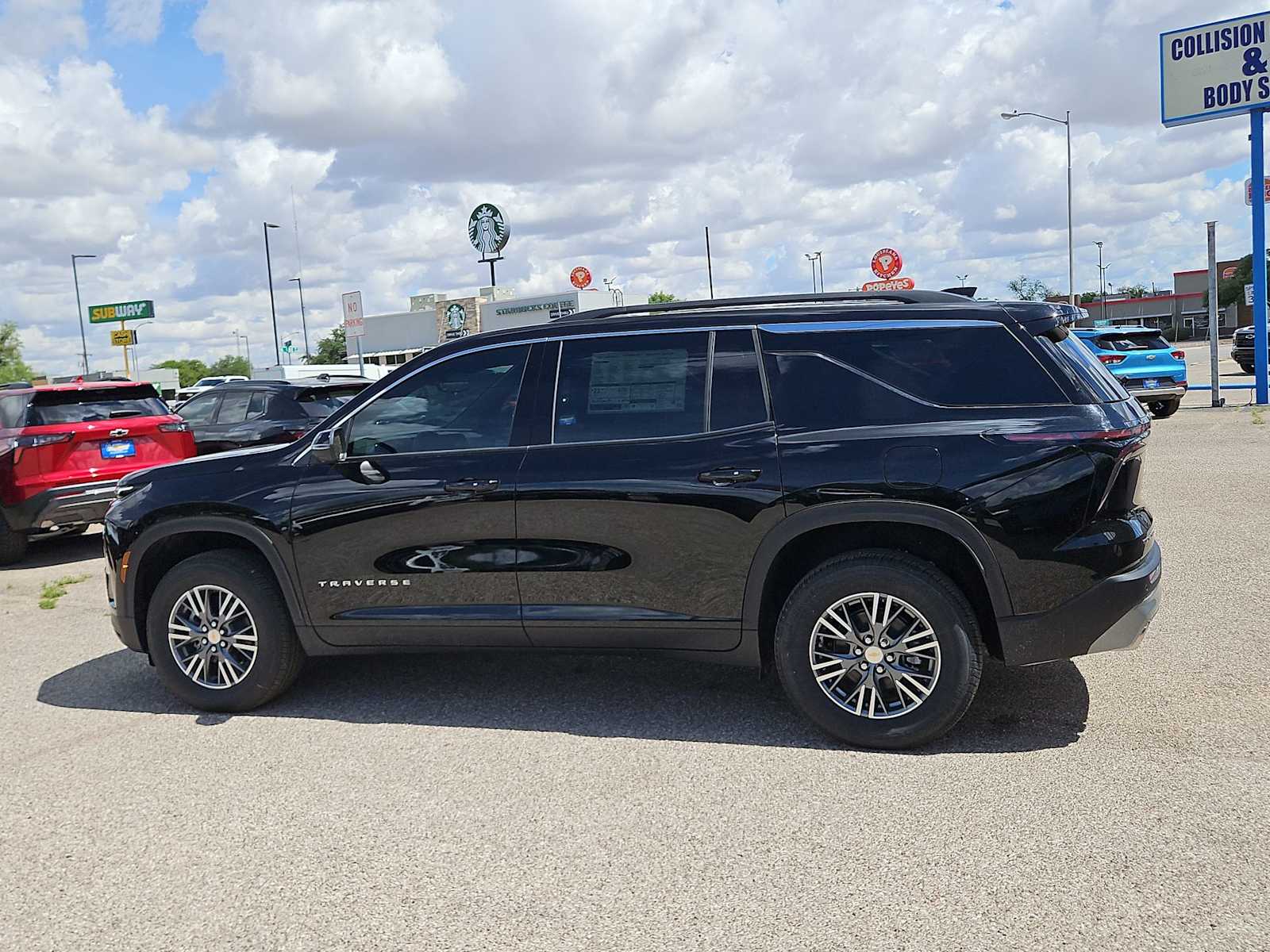 Thumbnail: 2026 Chevrolet Traverse - 5