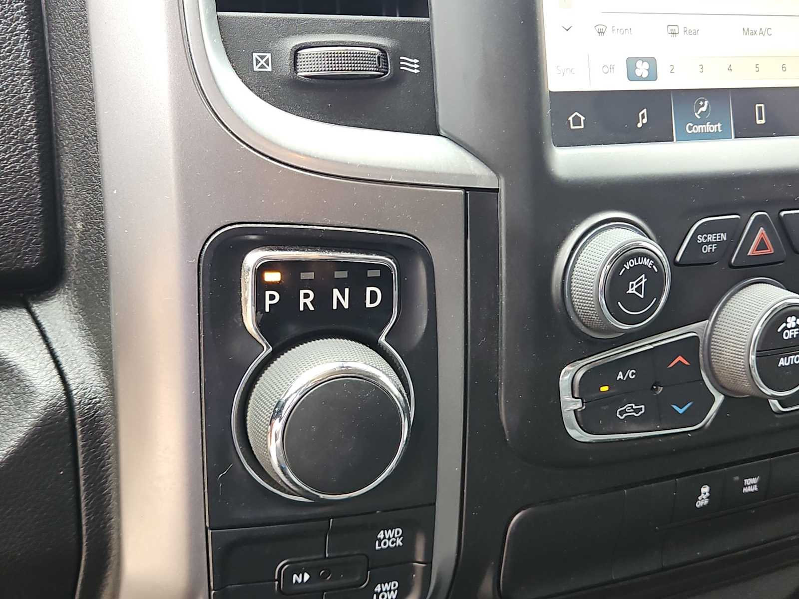 Thumbnail: 2023 RAM 1500 Classic - 21
