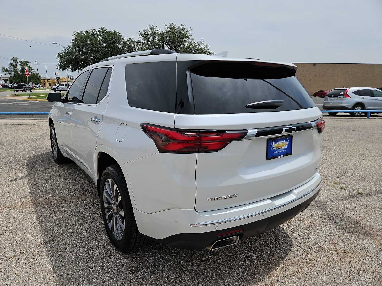 Thumbnail: 2022 Chevrolet Traverse - 6