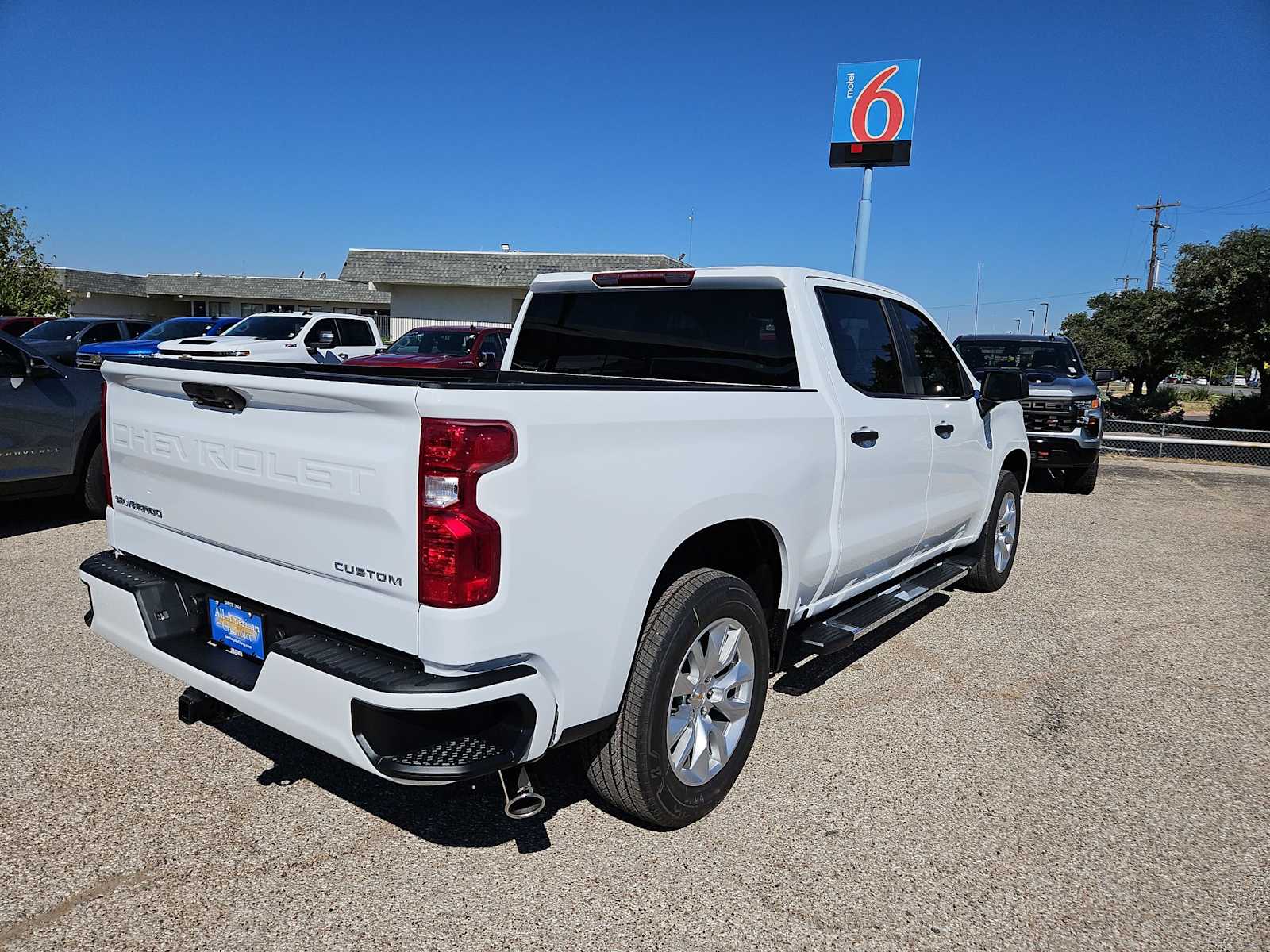 Thumbnail: 2026 Chevrolet Silverado 1500 - 8