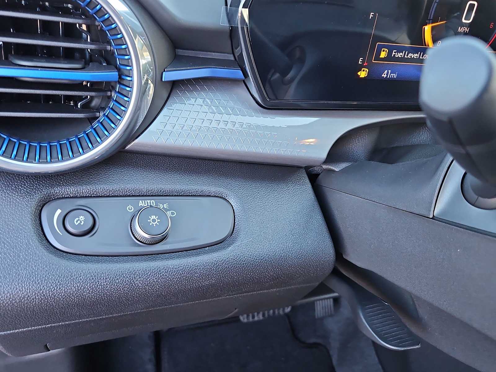 Thumbnail: 2025 Chevrolet Trax - 28