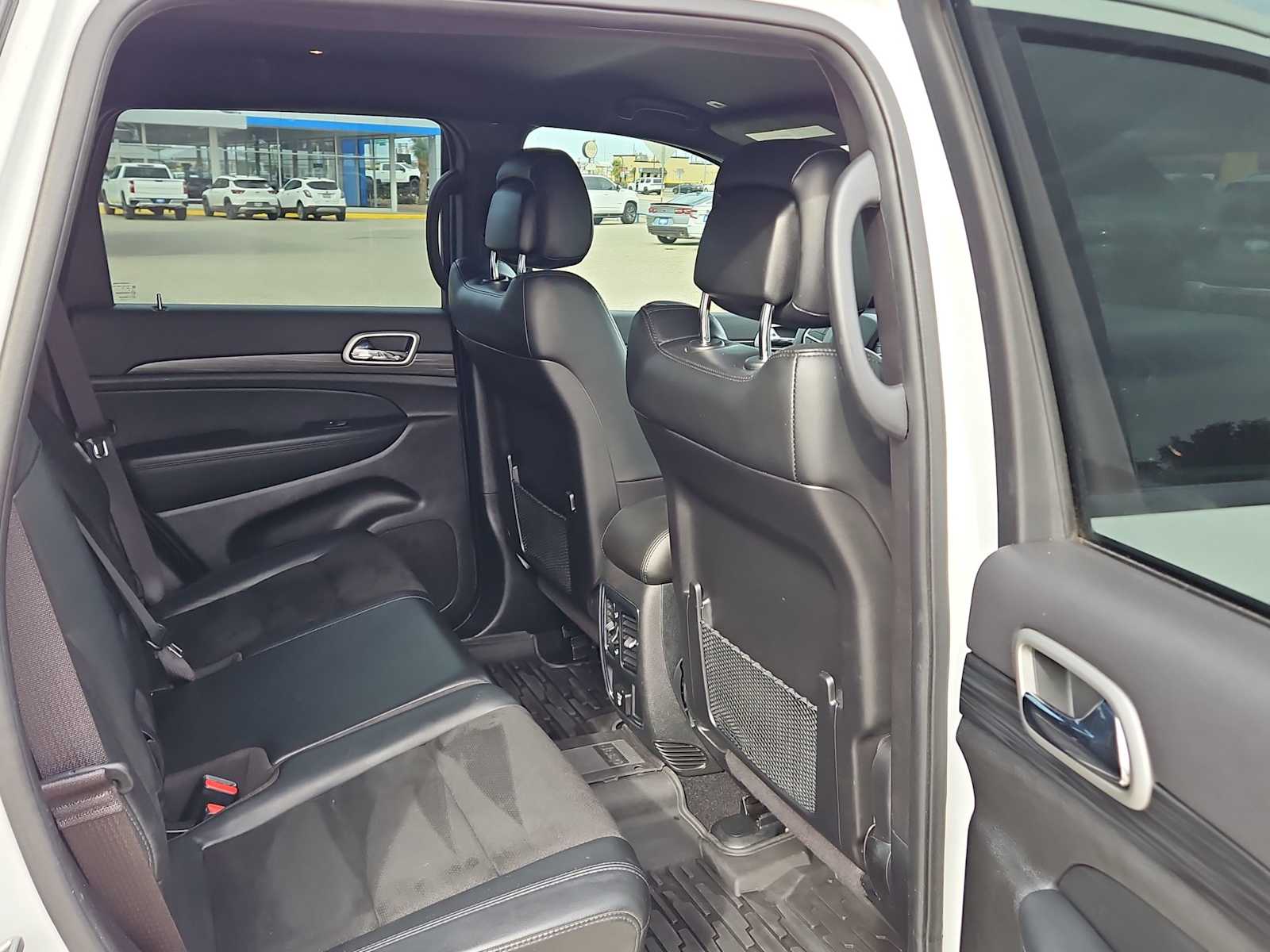 Thumbnail: 2021 Jeep Grand Cherokee - 17