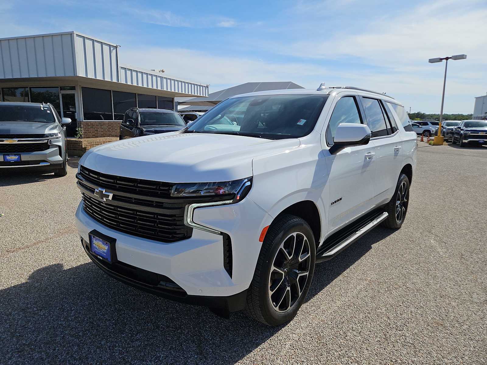 Thumbnail: 2024 Chevrolet Tahoe - 4