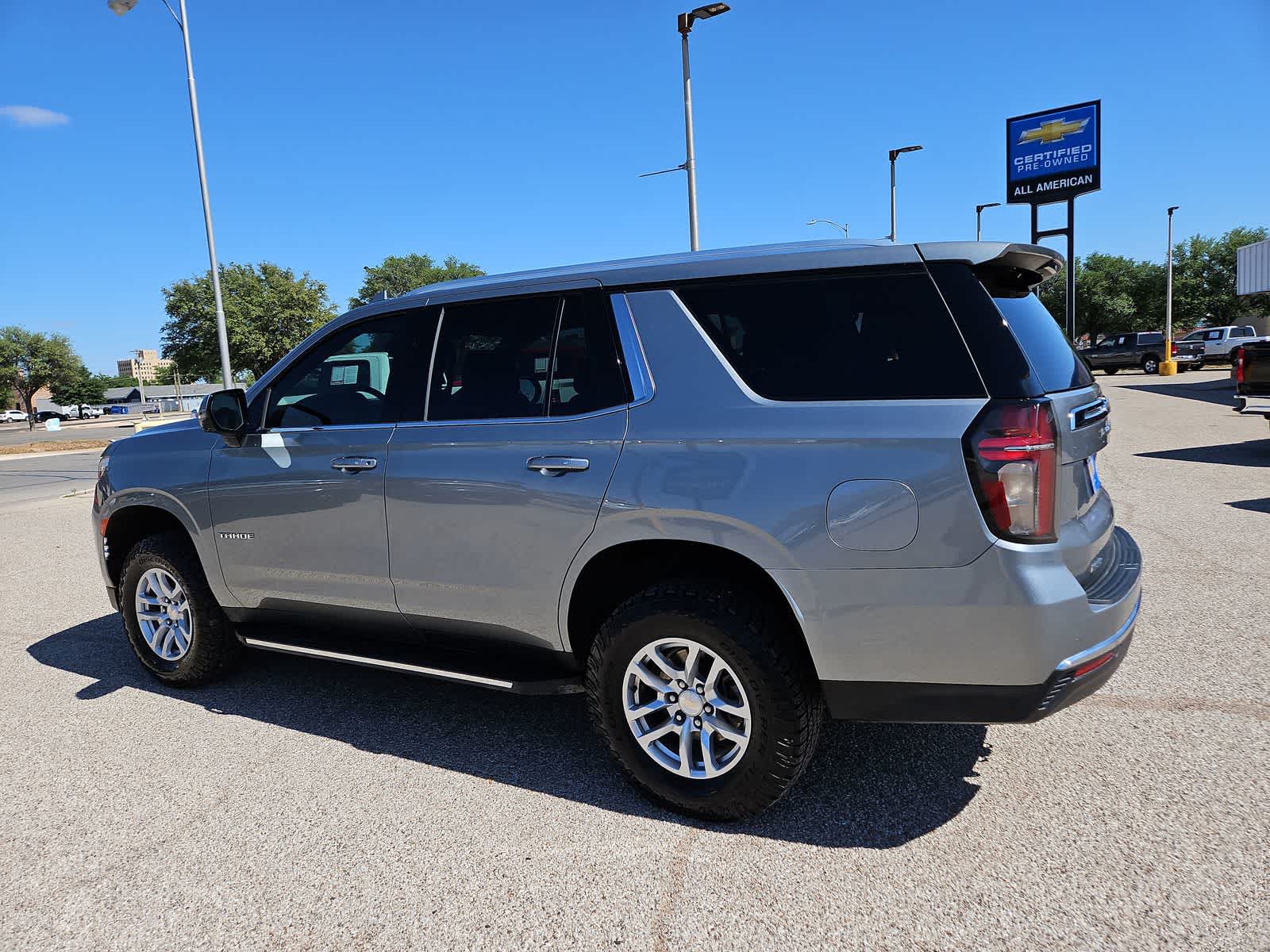 Thumbnail: 2023 Chevrolet Tahoe - 11