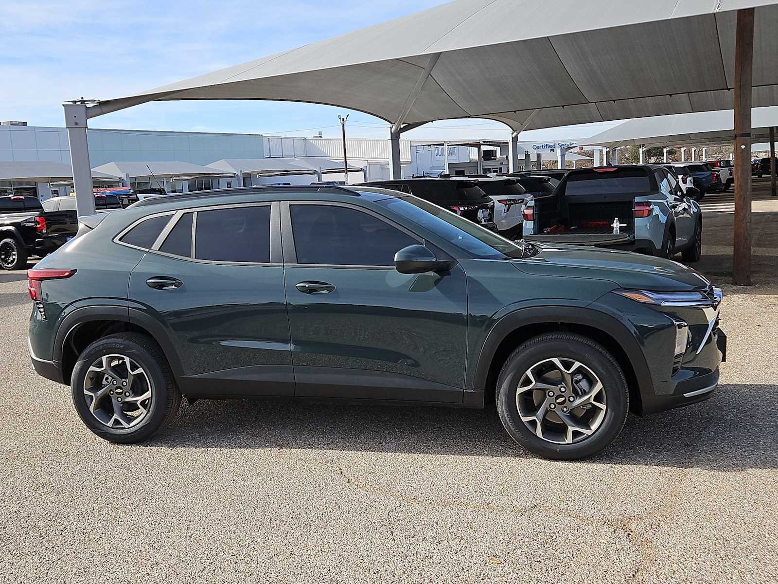 Thumbnail: 2026 Chevrolet Trax - 9