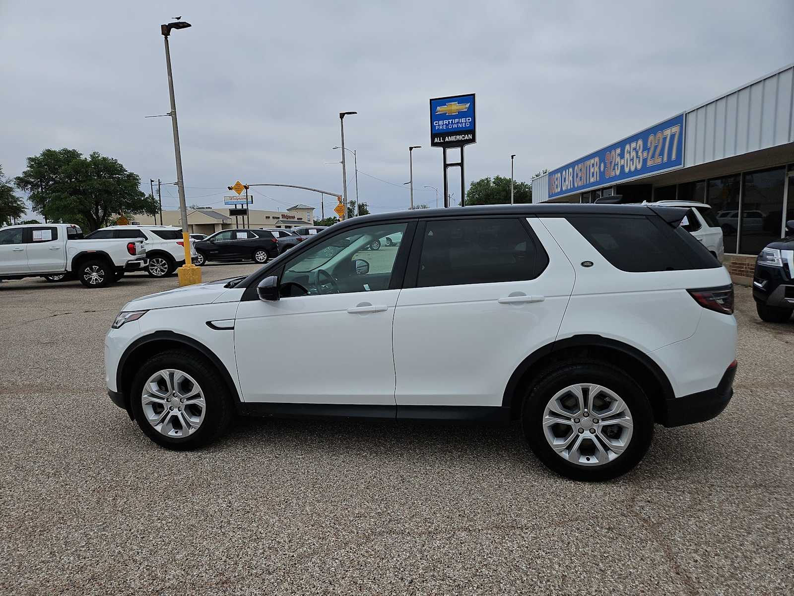 Thumbnail: 2022 Land Rover Discovery Sport - 5