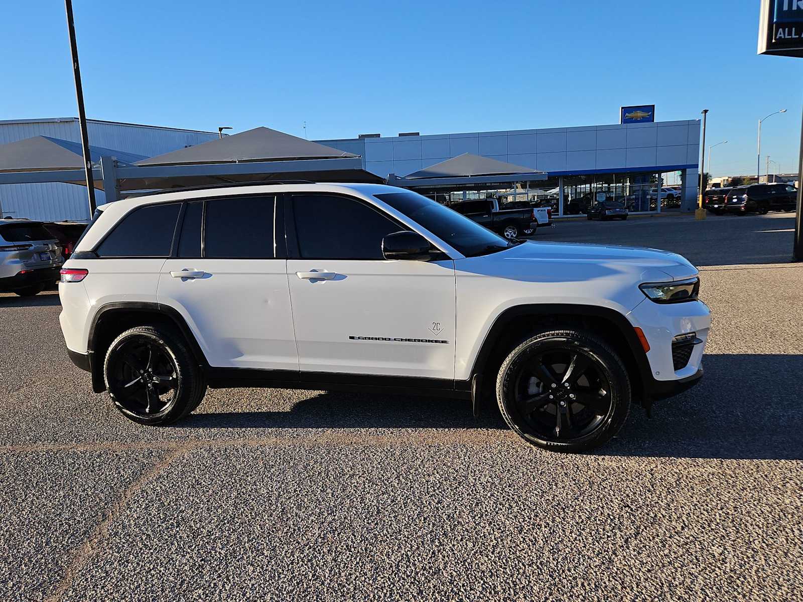 Thumbnail: 2023 Jeep Grand Cherokee - 8