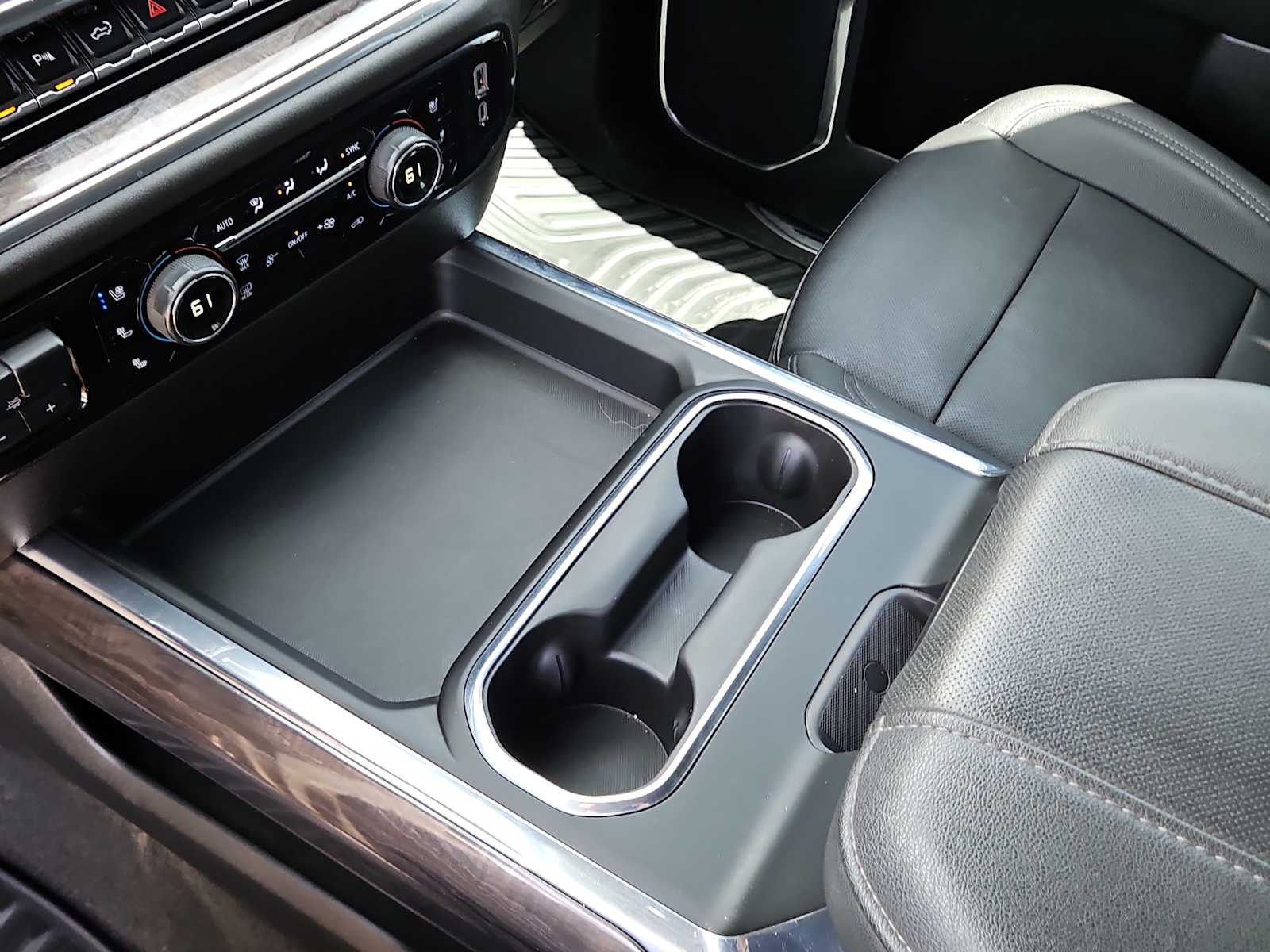 Thumbnail: 2024 Chevrolet Silverado 3500 - 20