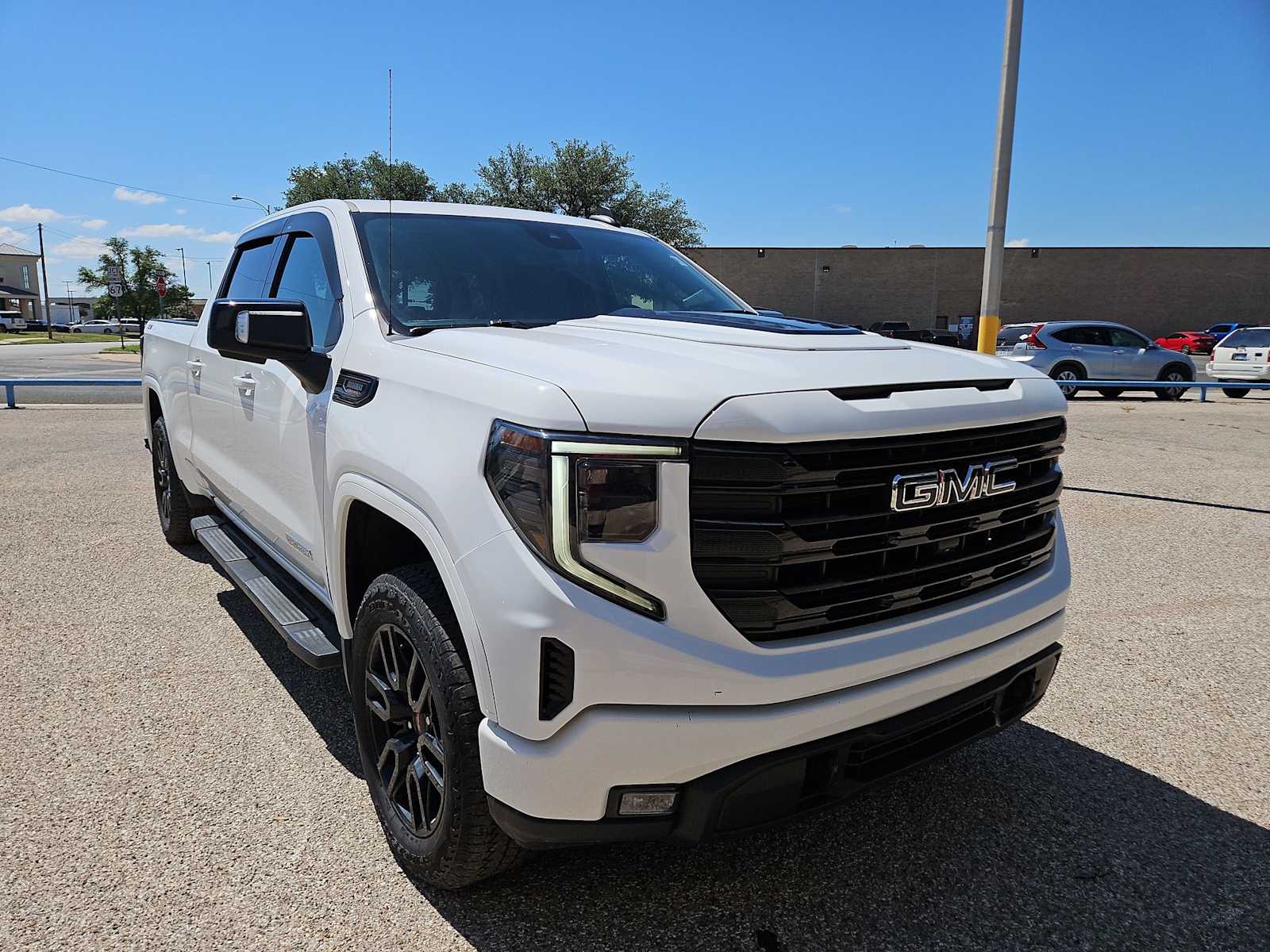 Thumbnail: 2022 GMC Sierra 1500 - 2