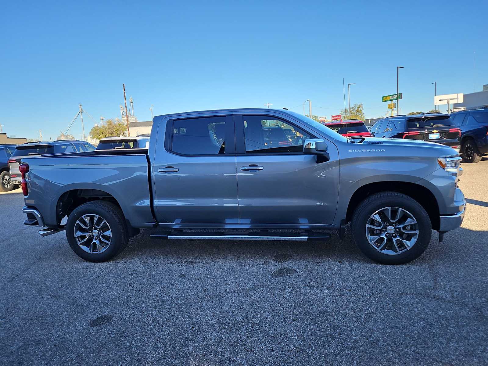 Thumbnail: 2026 Chevrolet Silverado 1500 - 9