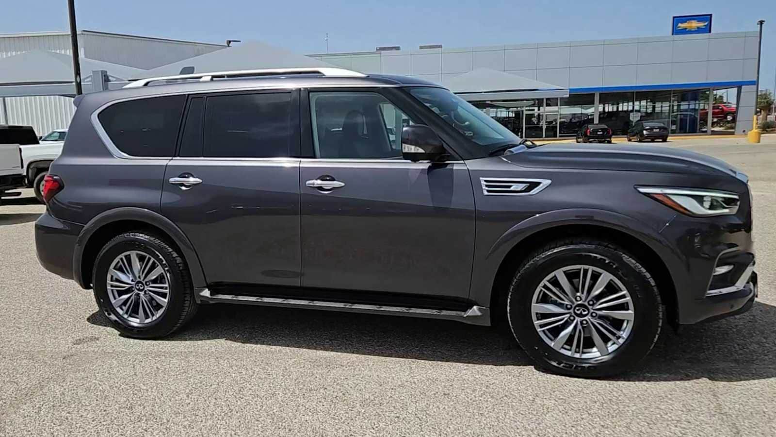 Thumbnail: 2024 INFINITI QX80 - 9