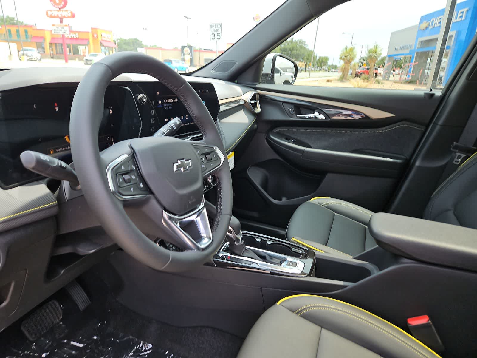 Thumbnail: 2024 Chevrolet TrailBlazer - 10