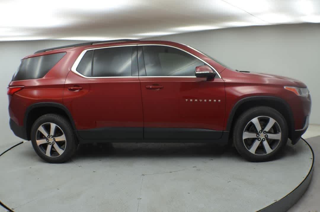 Thumbnail: 2020 Chevrolet Traverse - 12