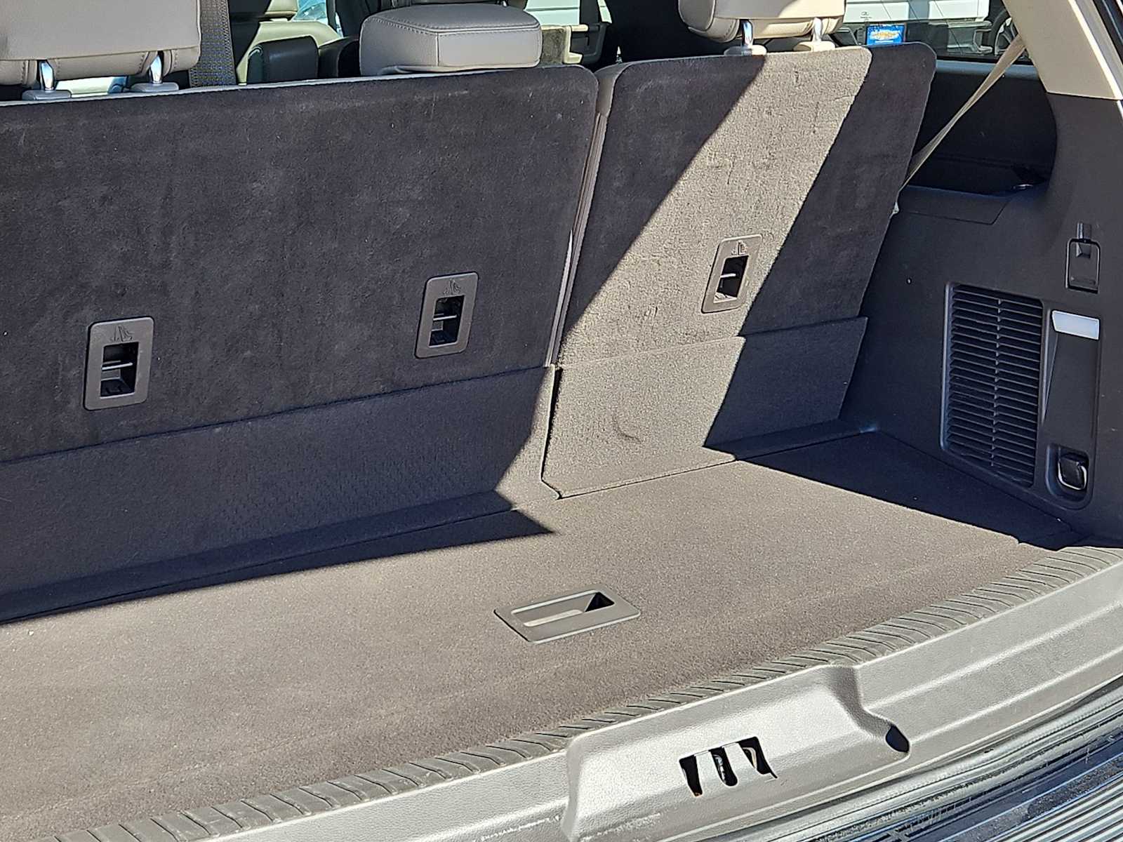 Thumbnail: 2021 Ford Expedition - 23