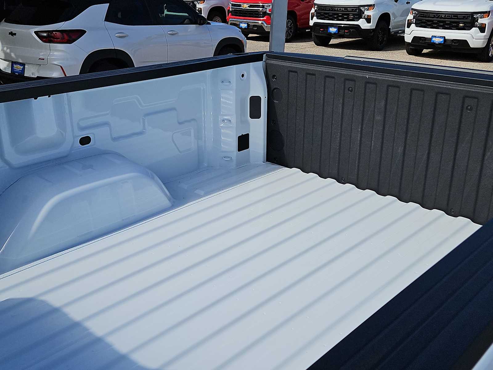 Thumbnail: 2026 Chevrolet Silverado 1500 - 23