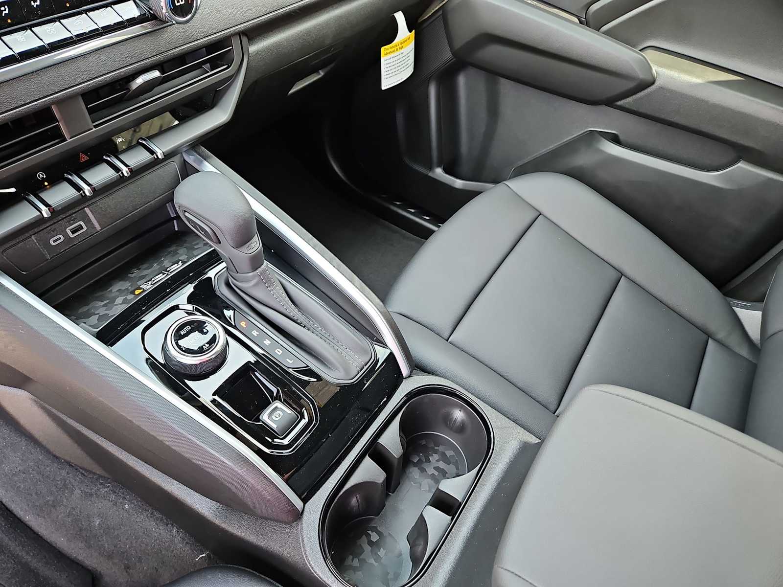 Thumbnail: 2025 Chevrolet Colorado - 24