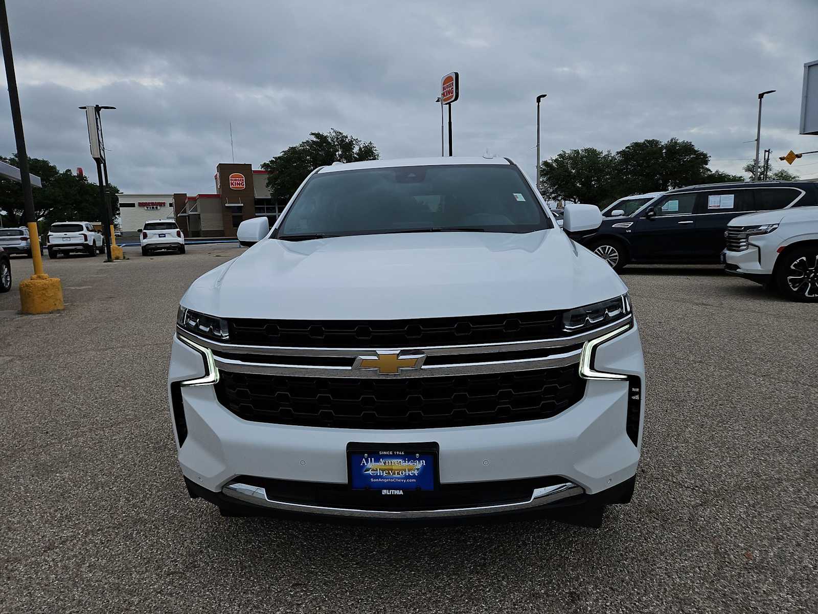 Thumbnail: 2023 Chevrolet Tahoe - 3