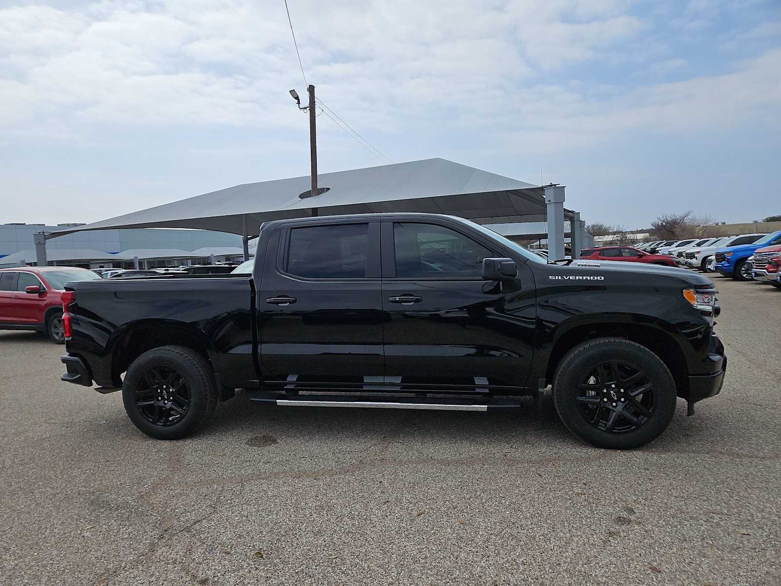 Thumbnail: 2026 Chevrolet Silverado 1500 - 9