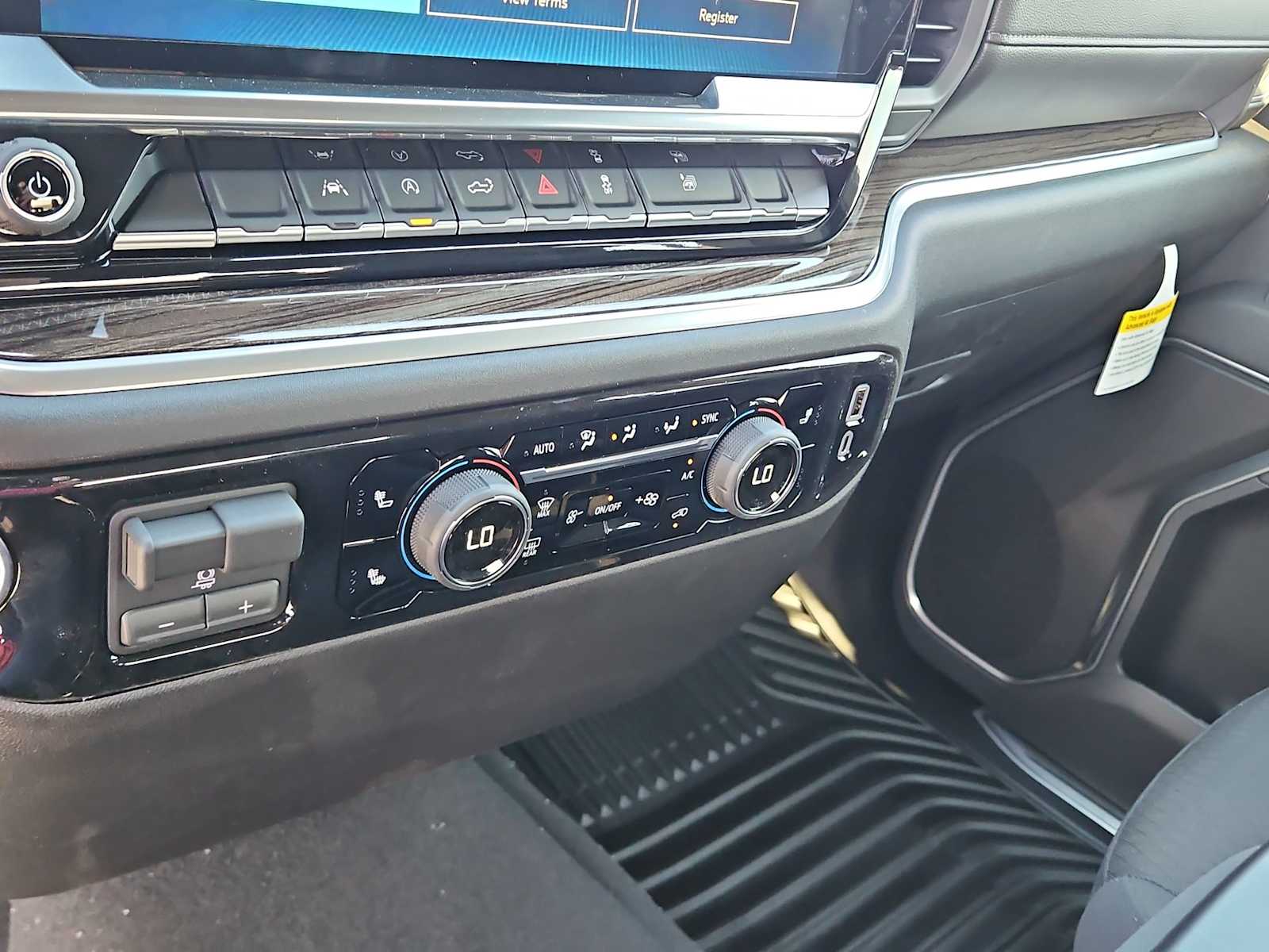 Thumbnail: 2026 Chevrolet Silverado 1500 - 24