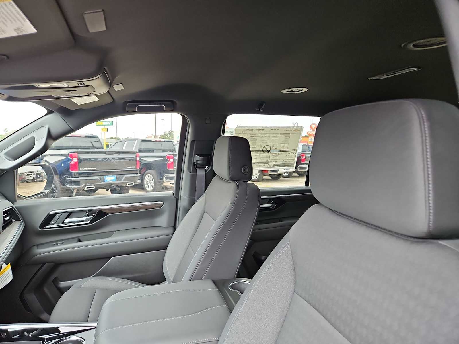 Thumbnail: 2025 Chevrolet Tahoe - 22