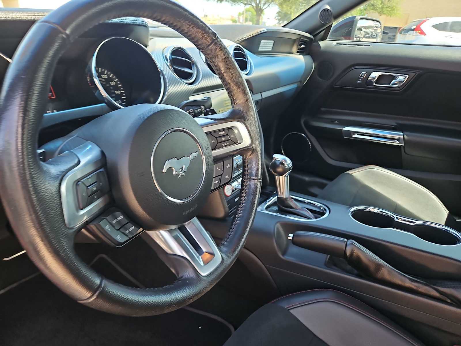 Thumbnail: 2016 Ford Mustang - 10