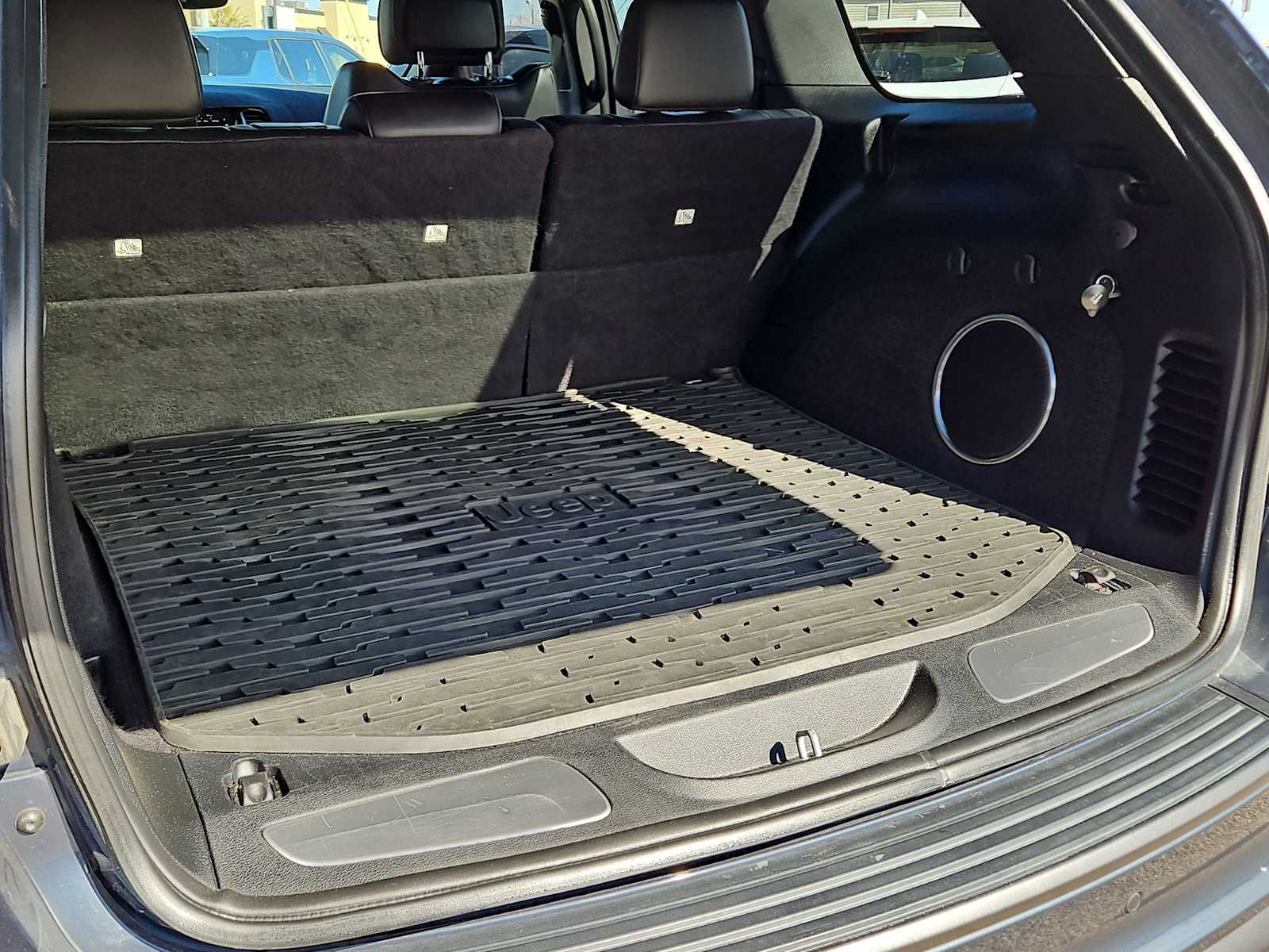 Thumbnail: 2021 Jeep Grand Cherokee - 23