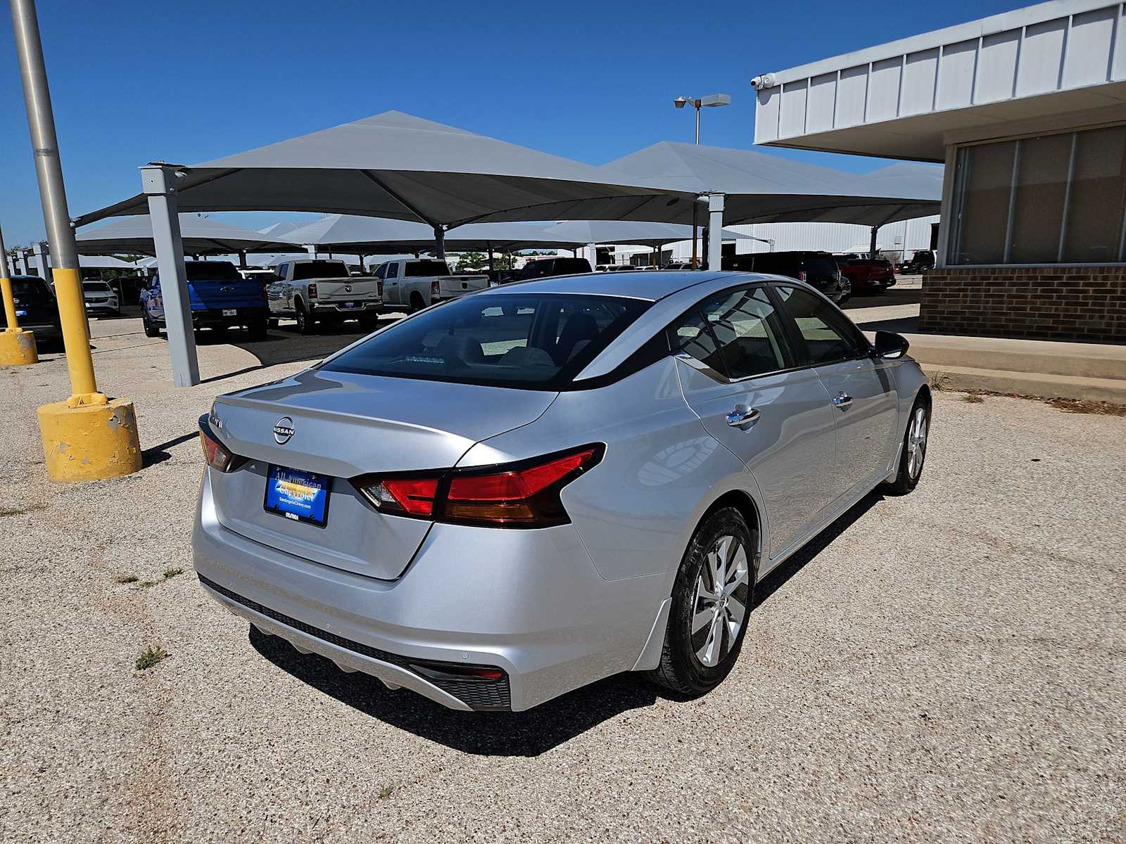 Thumbnail: 2024 Nissan Altima - 8