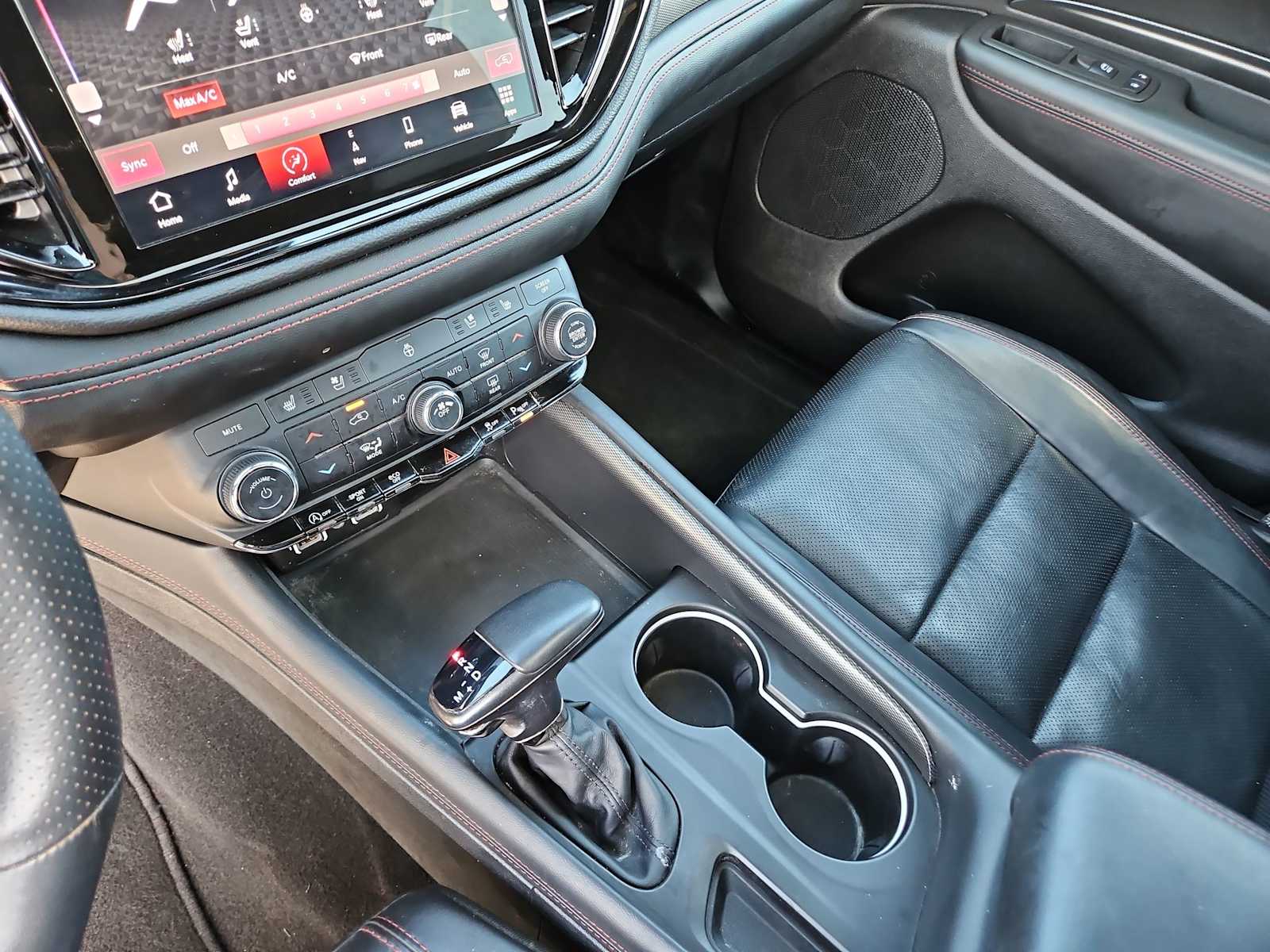 Thumbnail: 2024 Dodge Durango - 16