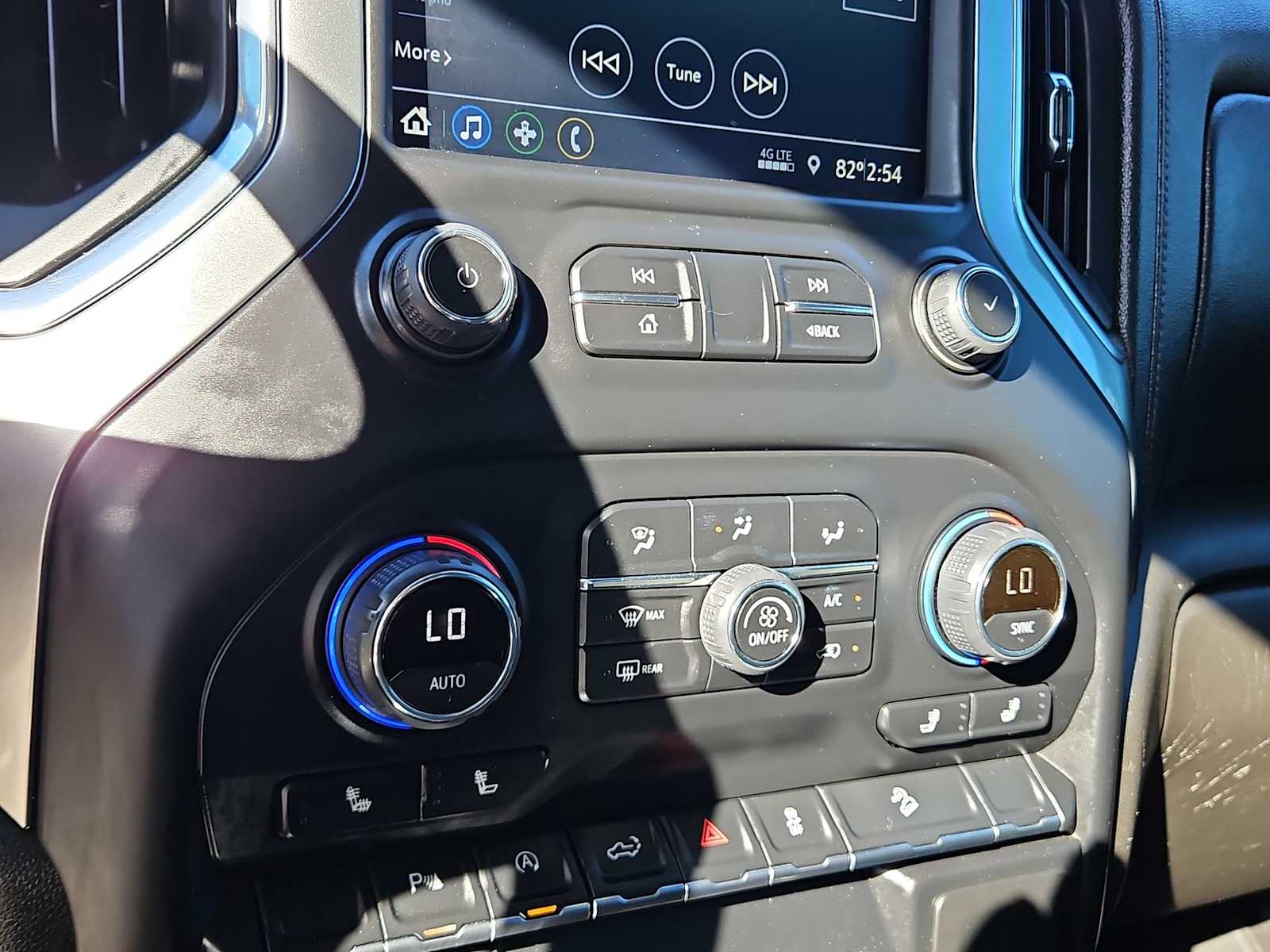 Thumbnail: 2022 Chevrolet Silverado 1500 - 24