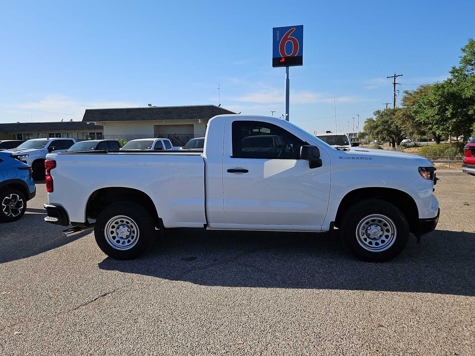 Thumbnail: 2026 Chevrolet Silverado 1500 - 9