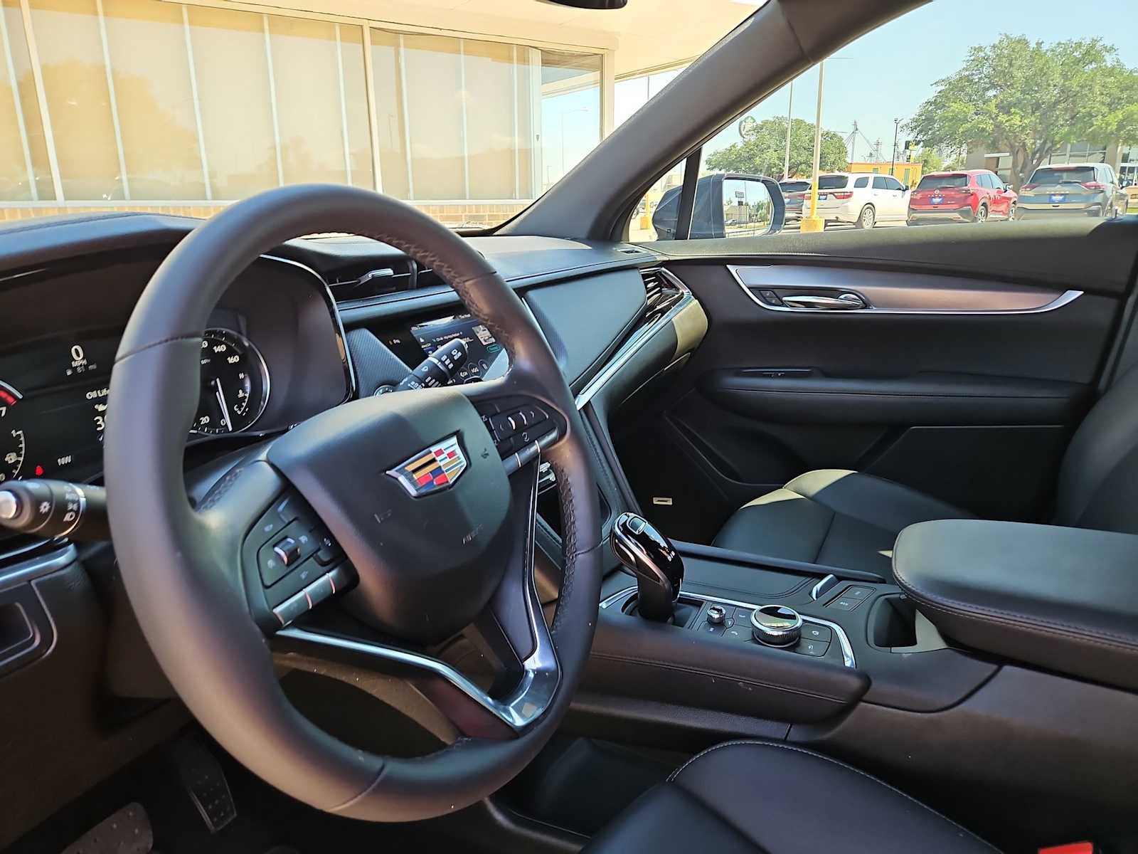 Thumbnail: 2025 Cadillac XT6 - 10