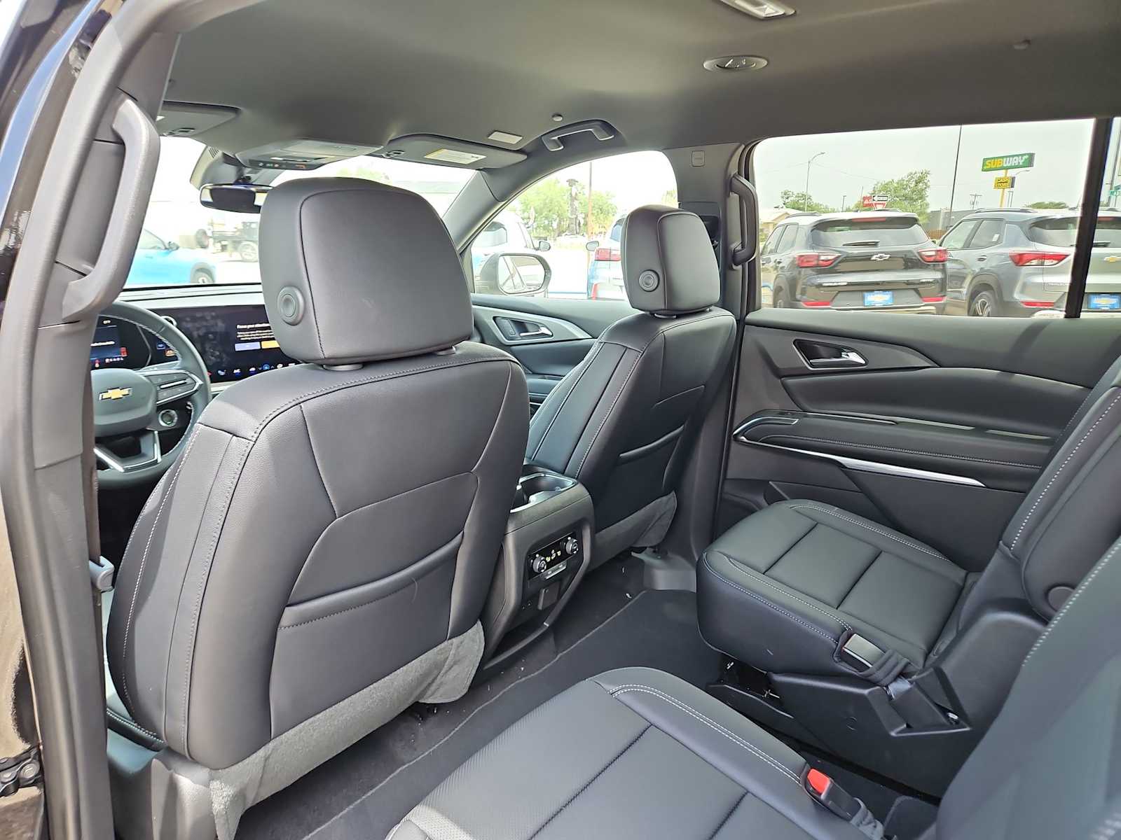 Thumbnail: 2025 Chevrolet Traverse - 10