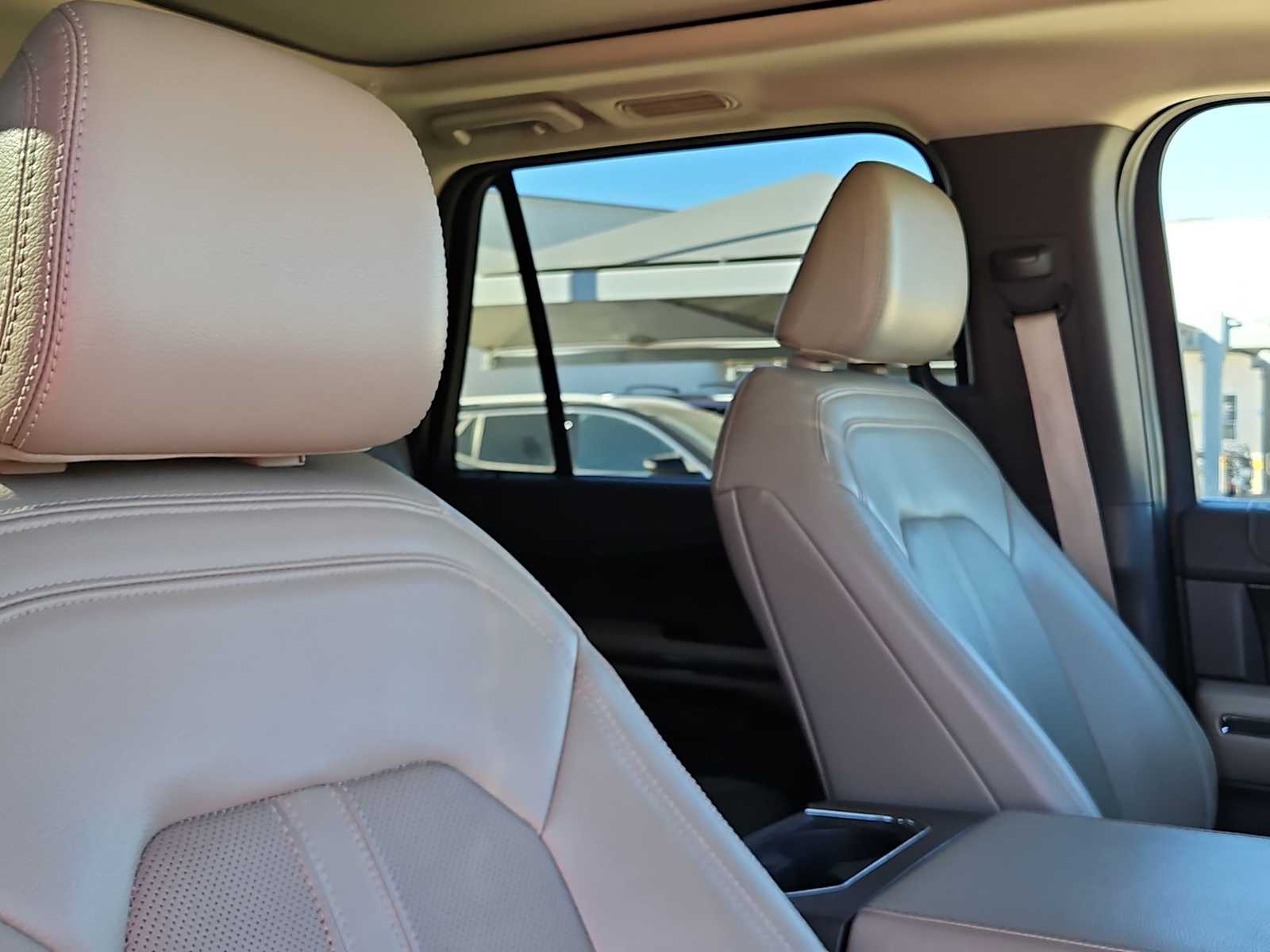 Thumbnail: 2021 Ford Expedition - 18