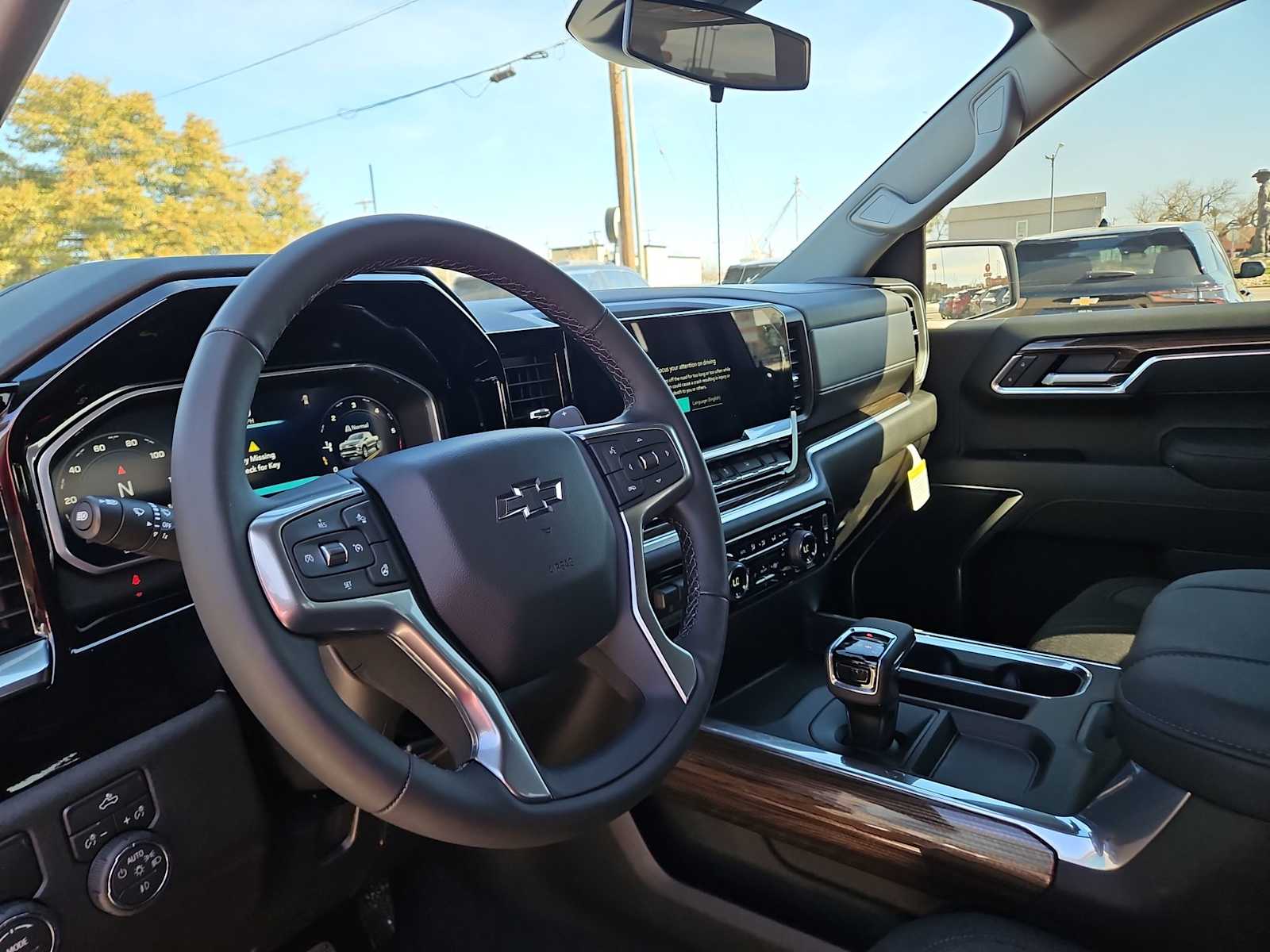 Thumbnail: 2026 Chevrolet Silverado 1500 - 10