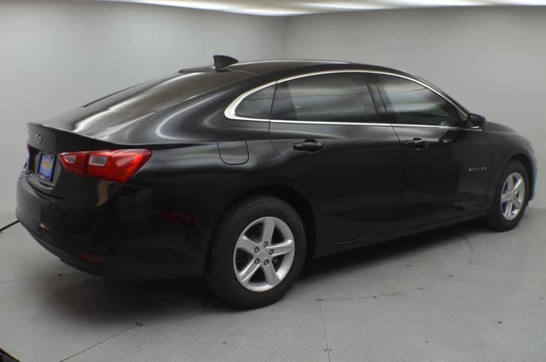 Thumbnail: 2020 Chevrolet Malibu - 11