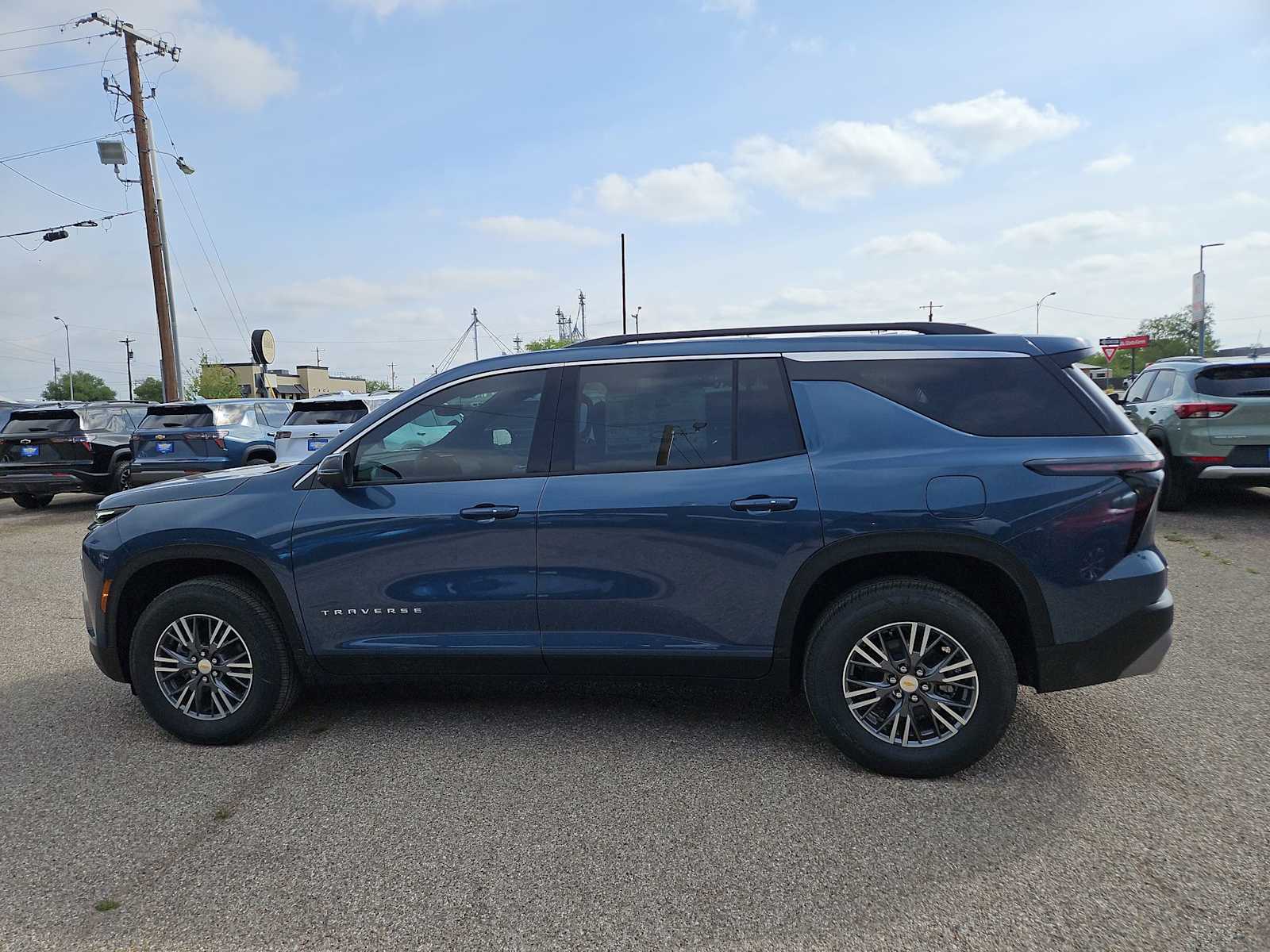 Thumbnail: 2026 Chevrolet Traverse - 5