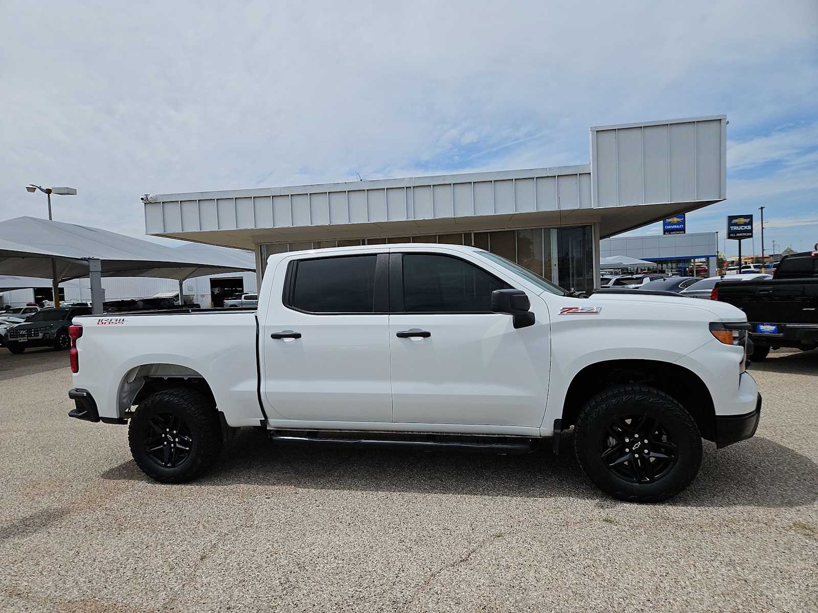 Thumbnail: 2024 Chevrolet Silverado 1500 - 9