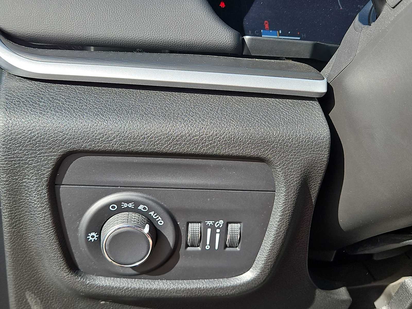 Thumbnail: 2025 Jeep Grand Cherokee L - 25