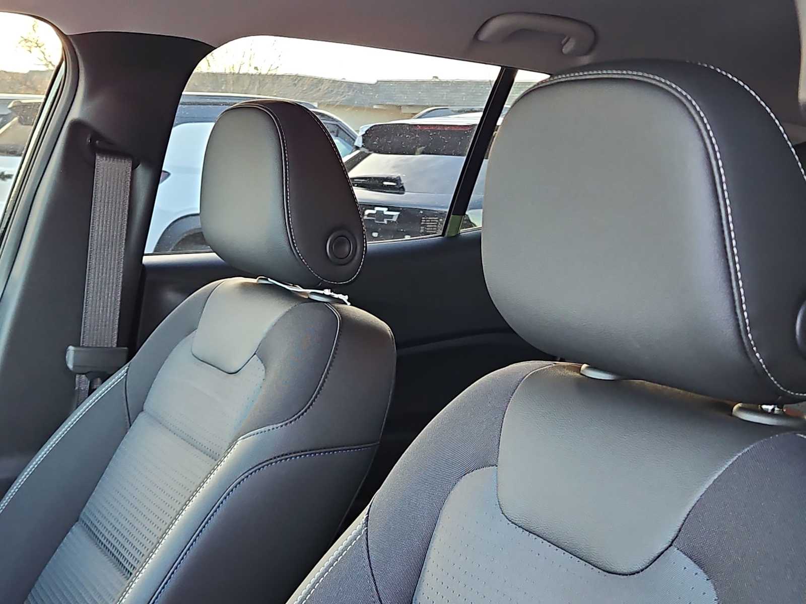 Thumbnail: 2026 Chevrolet Trax - 15