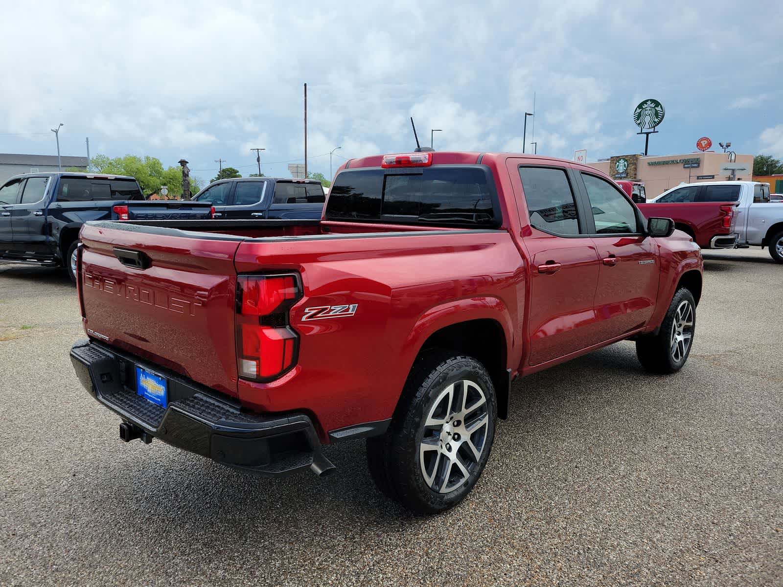 Thumbnail: 2023 Chevrolet Colorado - 5